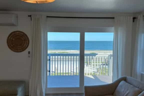 Beachfront Escape with Ocean Views - Image 1