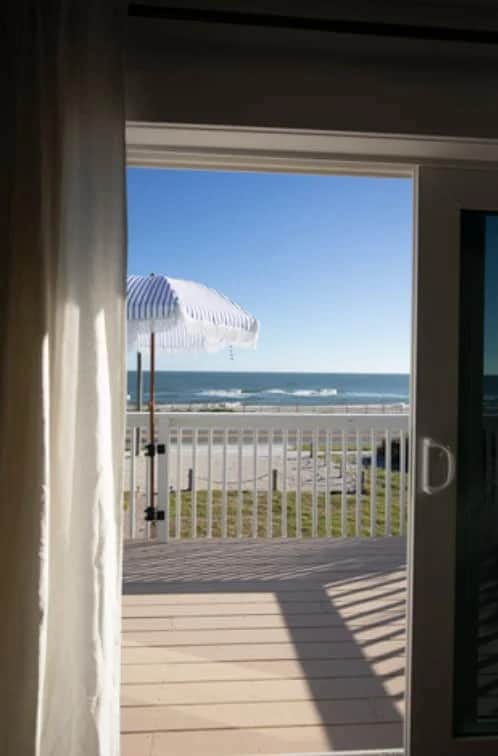 Beachfront Escape with Ocean Views - Image 3